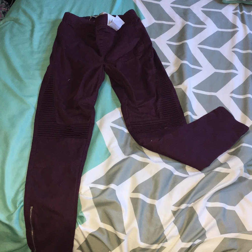 BNWT Burgundy jeans